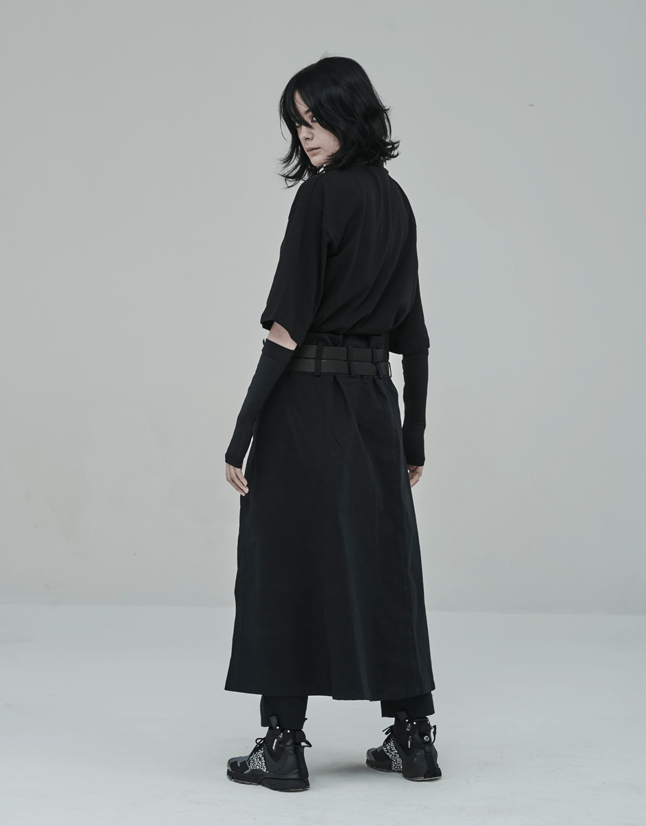 Calça c/ Saia Removível Preta Kace x Pitayaq Techwear Feminina Costas