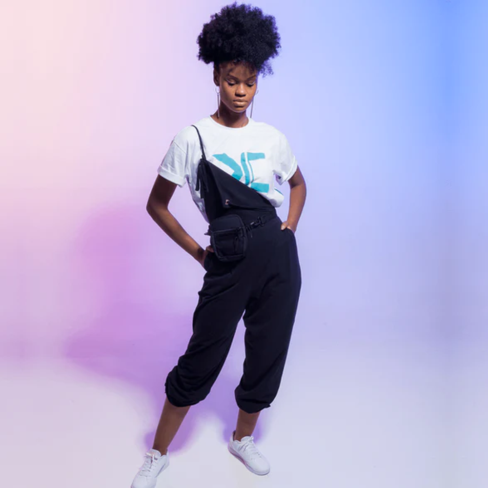 Capa - Look Feminino com Camiseta Masculina e Blusa Masculina