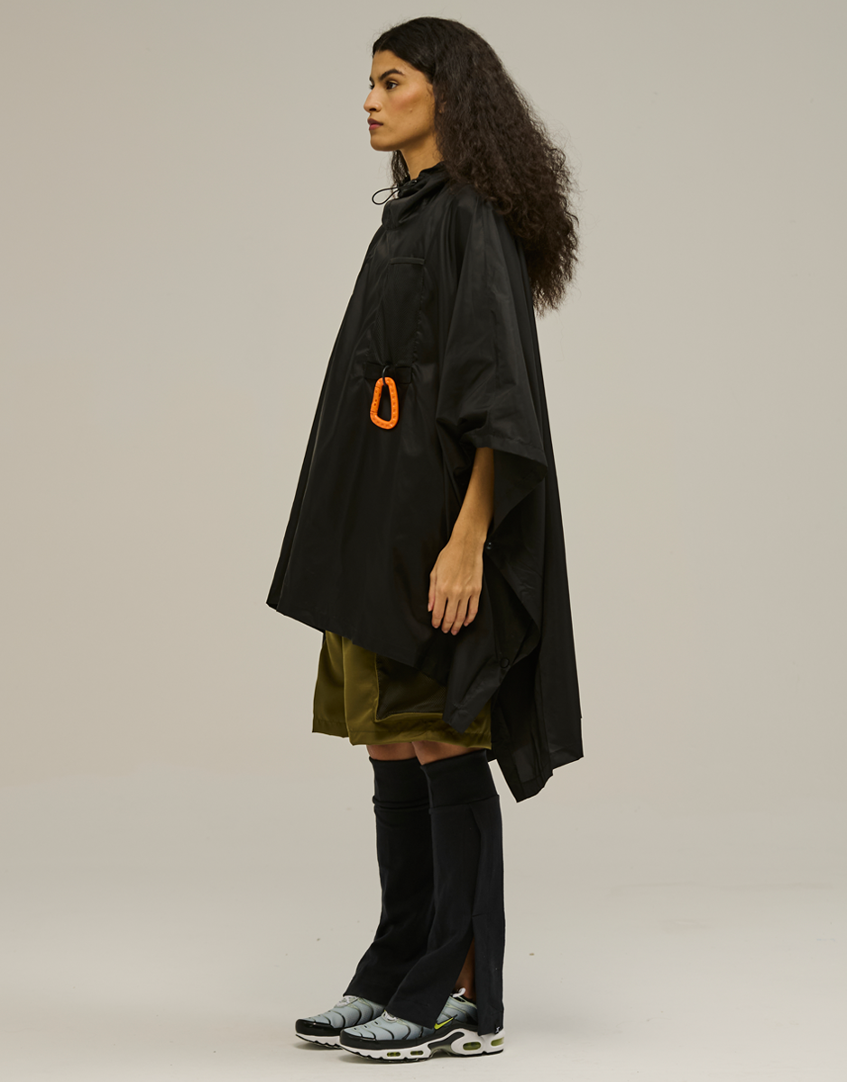 Poncho WR Genesis Black Kace
